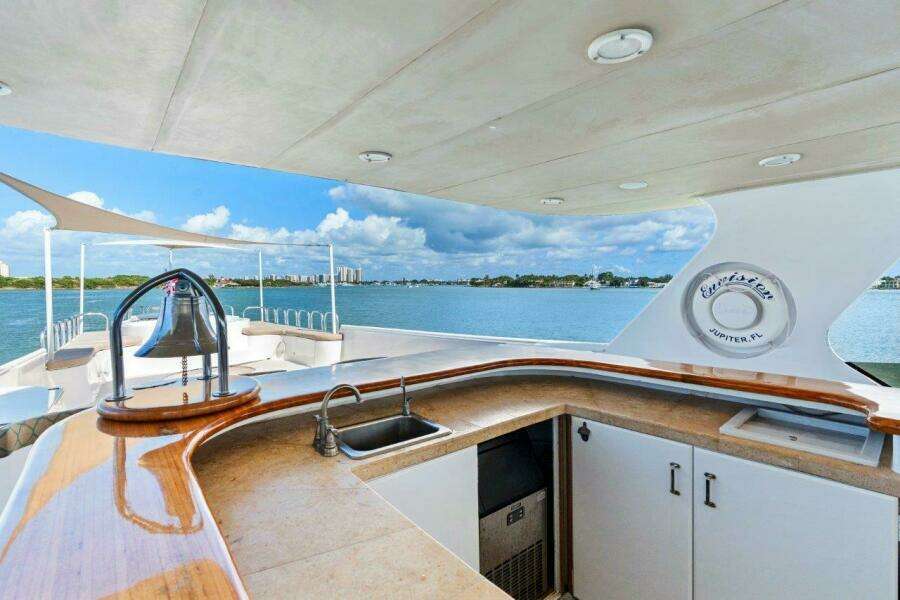 Broward 110 Envision - Flybridge