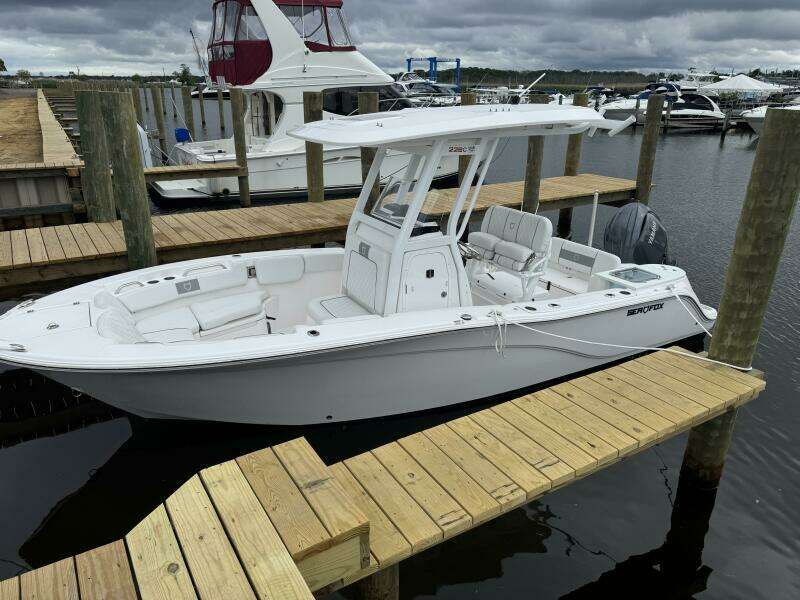 2025 Sea Fox 228 Commander