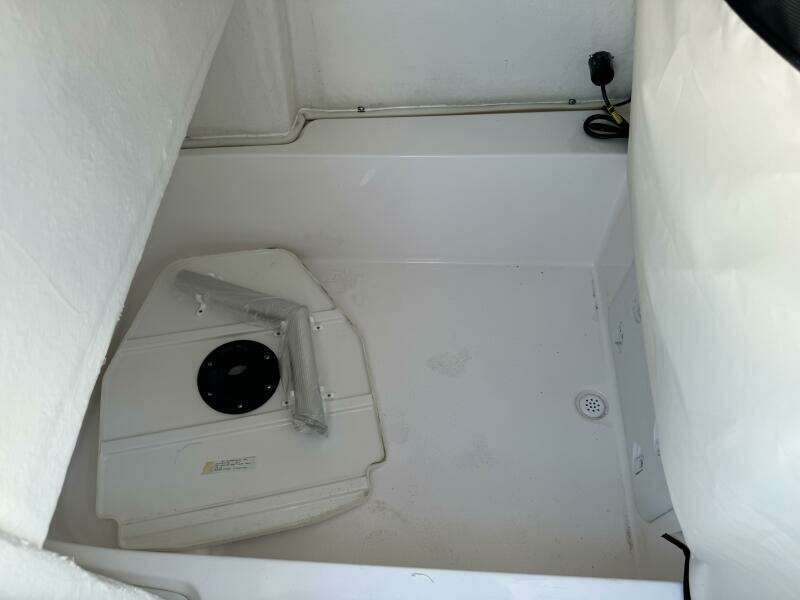 2025 Sea Fox 228 Commander