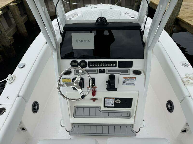 2025 Sea Fox 228 Commander