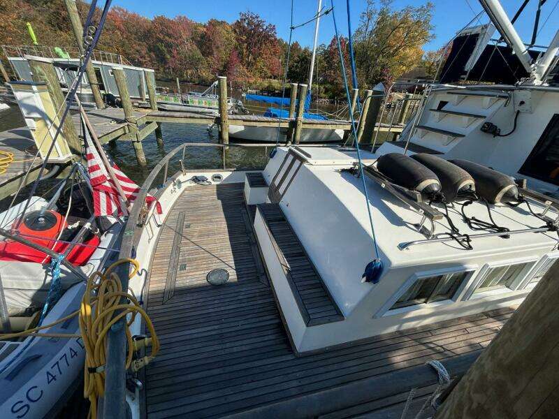 1986 Grand Banks Classic