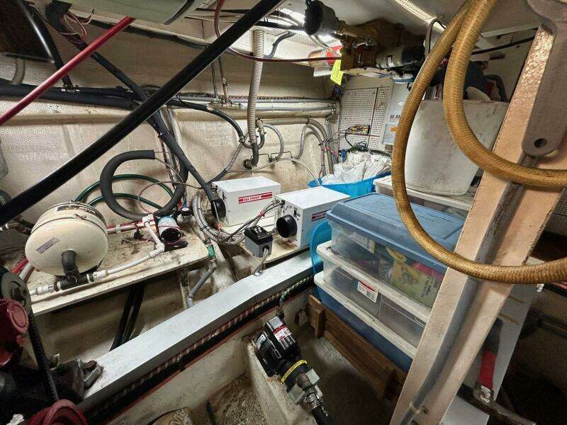 1986 Grand Banks Classic