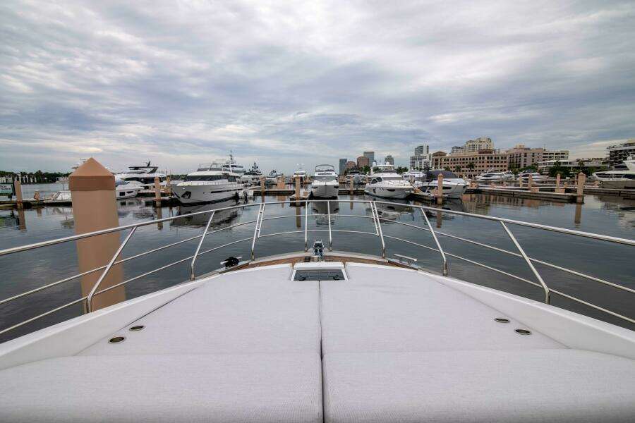 Azimut 70 Triple Play -