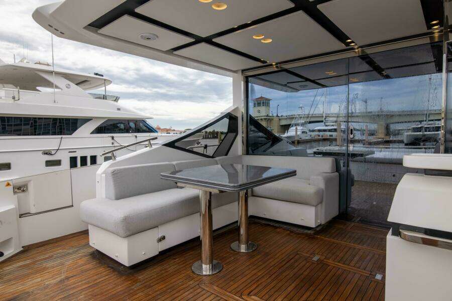 Azimut 70 Triple Play -