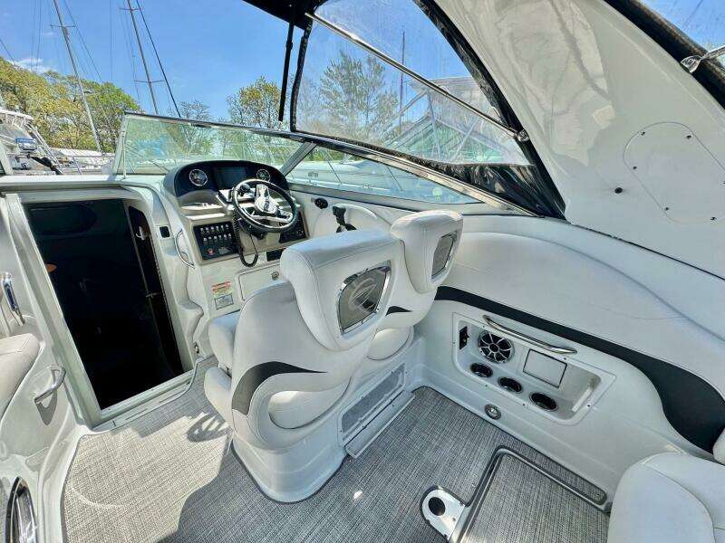2020 Crownline 264CR
