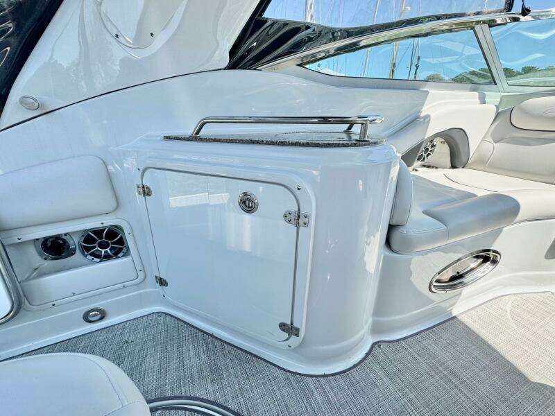2020 Crownline 264CR