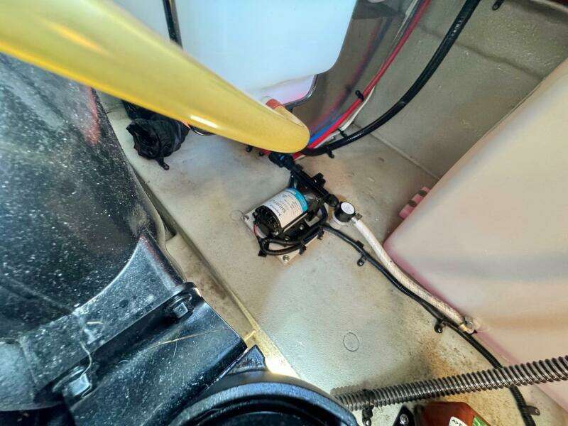 2020 Crownline 264CR