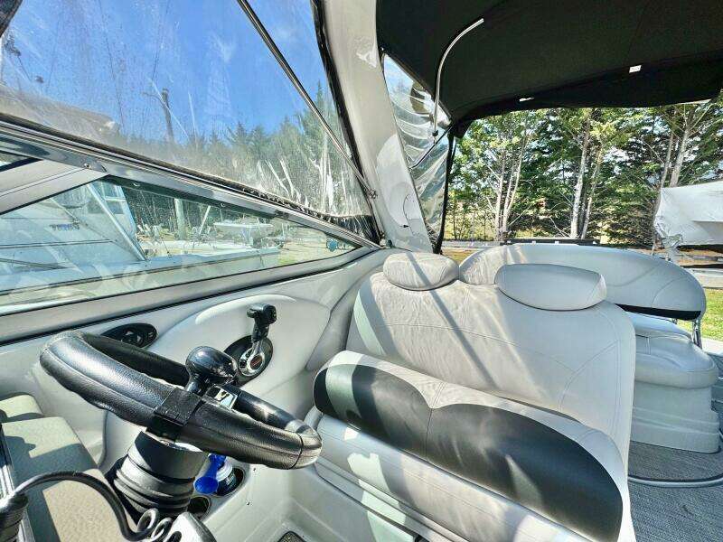 2020 Crownline 264CR