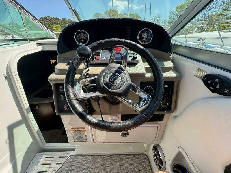 2020 Crownline 264CR