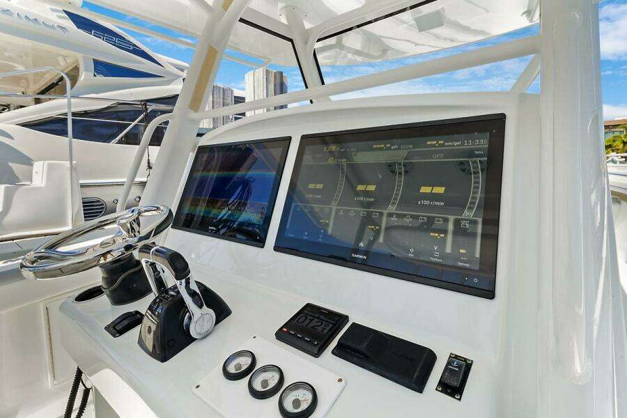 2020 Yellowfin Center Console