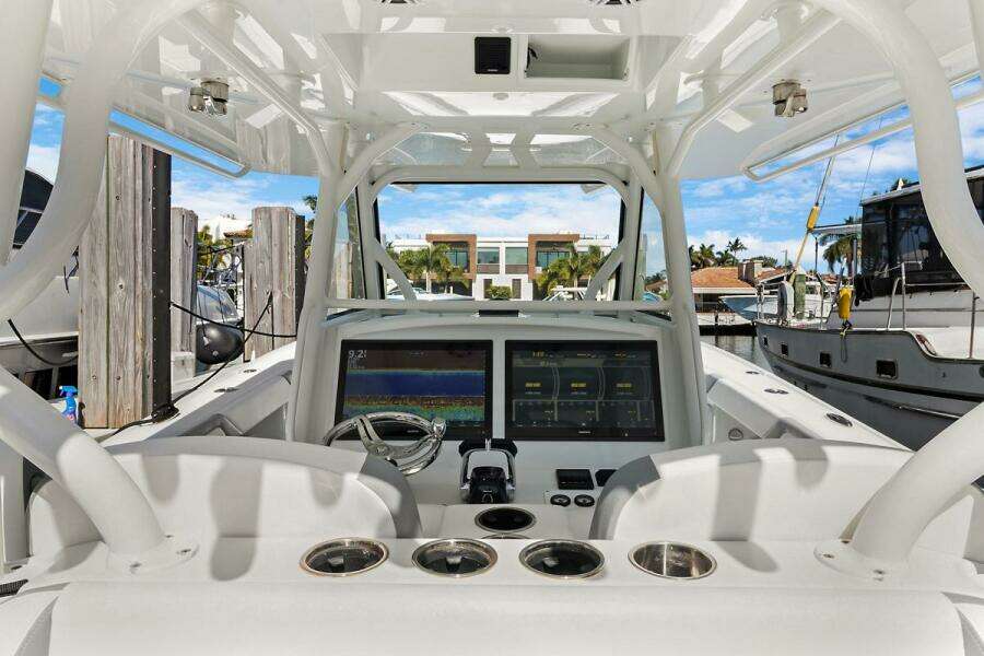 2020 Yellowfin Center Console