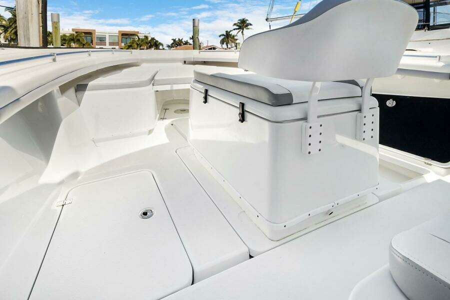 2020 Yellowfin Center Console