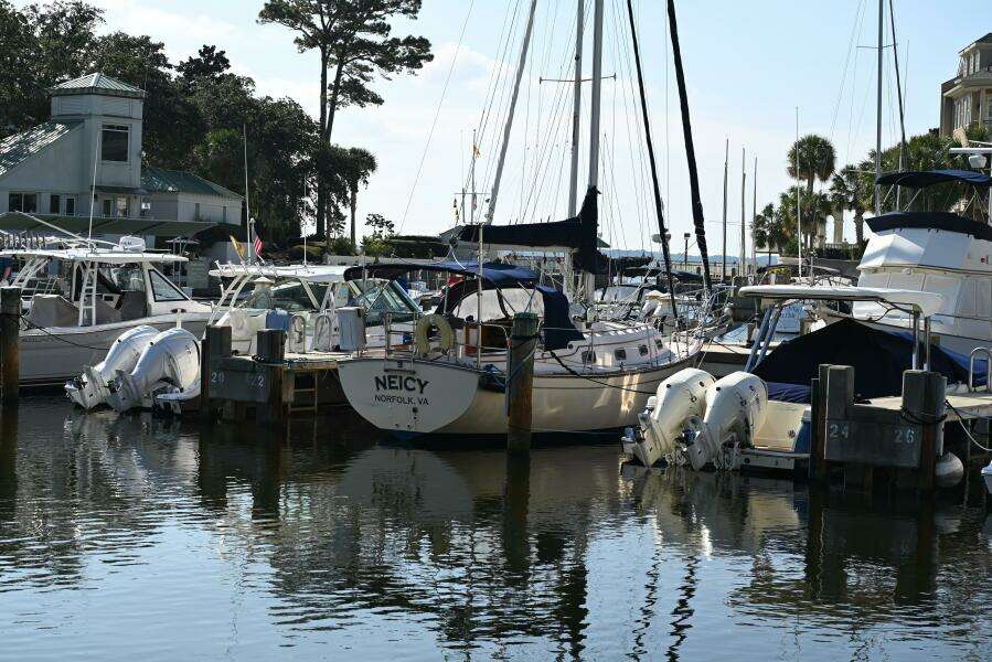 1997 Island Packet IP29