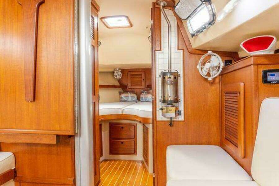 1997 Island Packet IP29