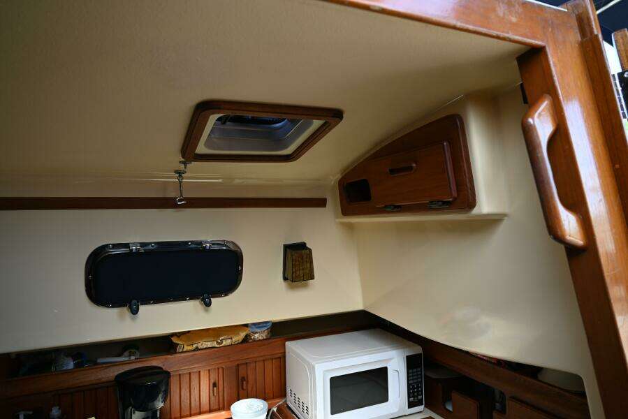 1997 Island Packet IP29