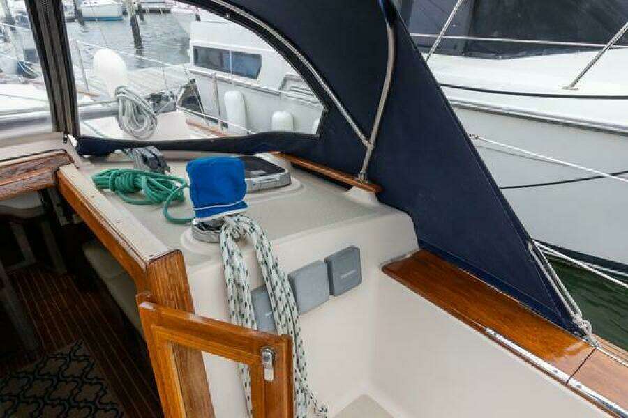 1997 Island Packet IP29