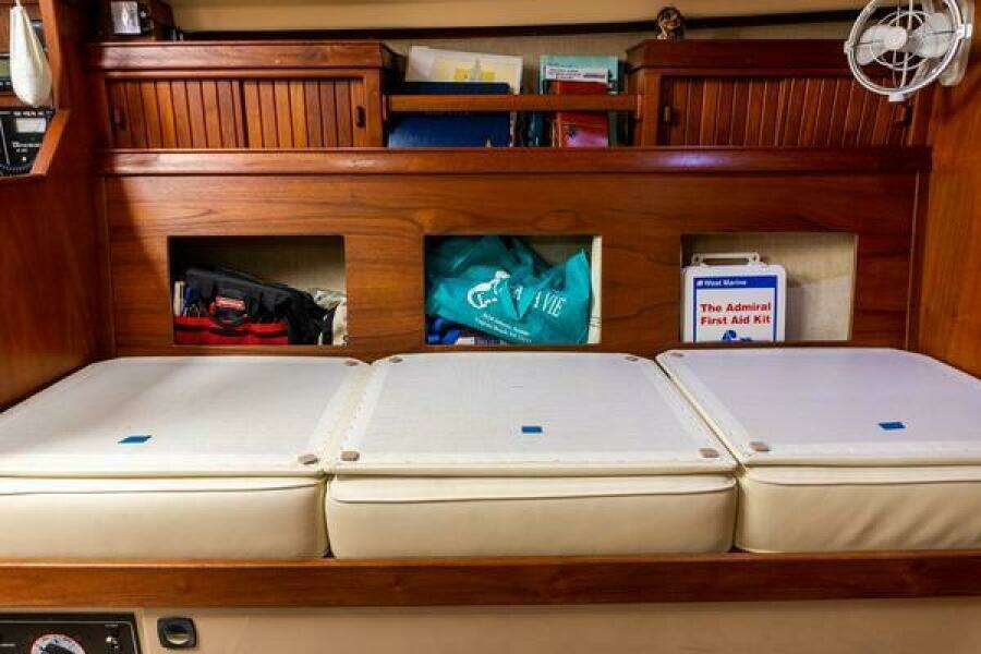 1997 Island Packet IP29