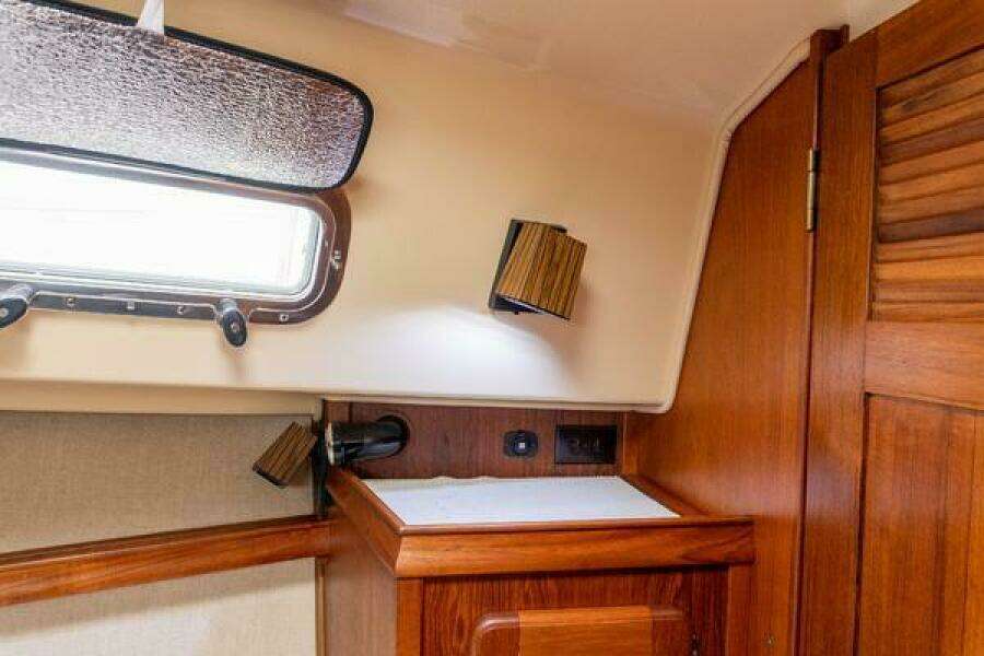 1997 Island Packet IP29