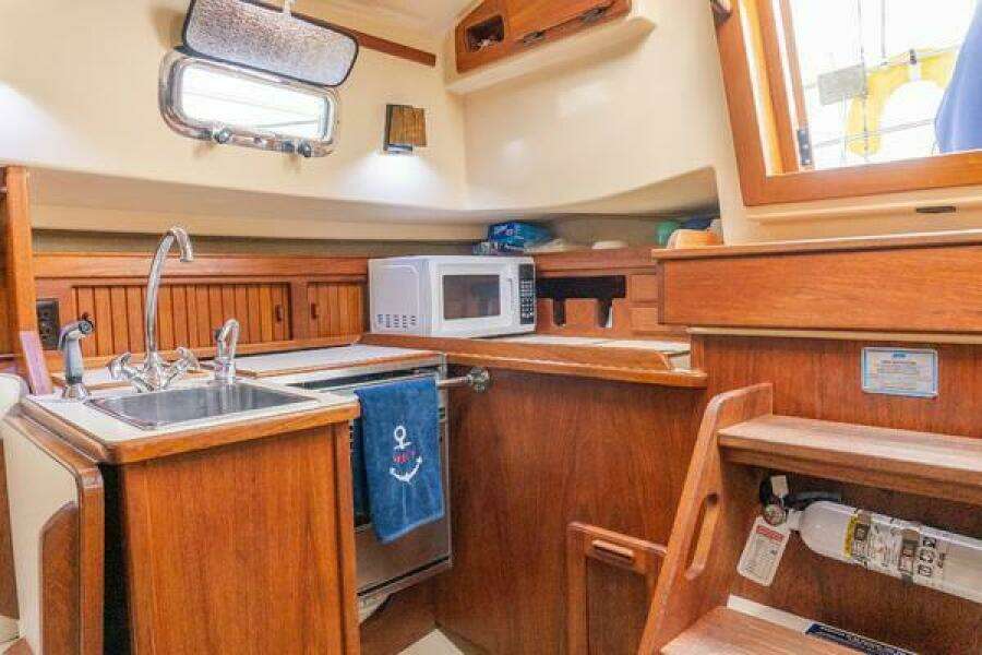 1997 Island Packet IP29