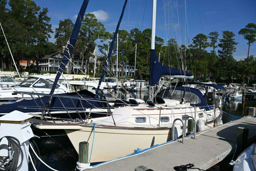 1997 Island Packet IP29