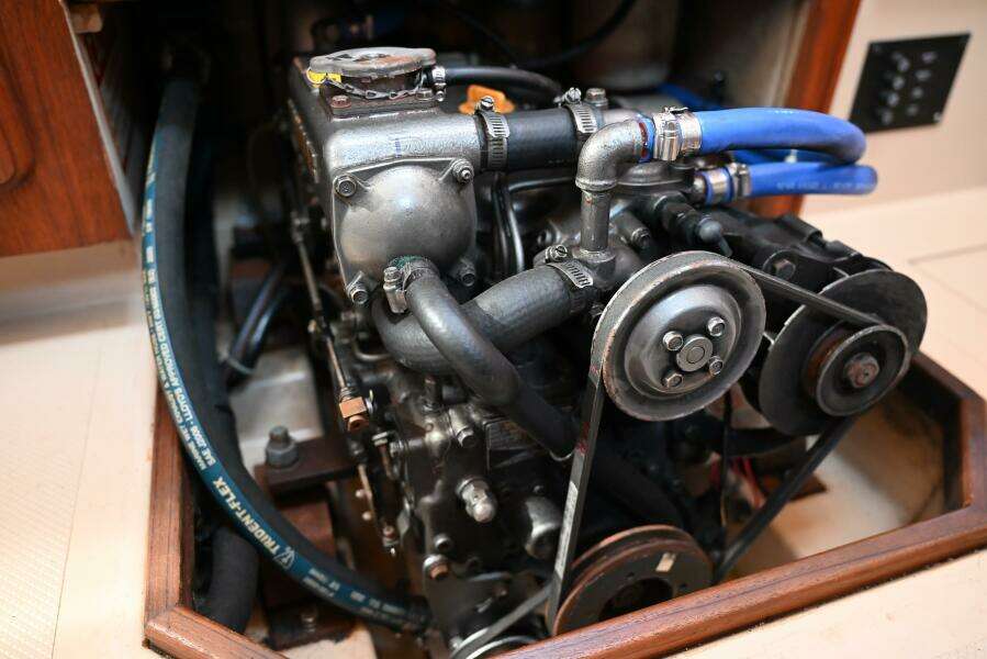 1997 Island Packet IP29