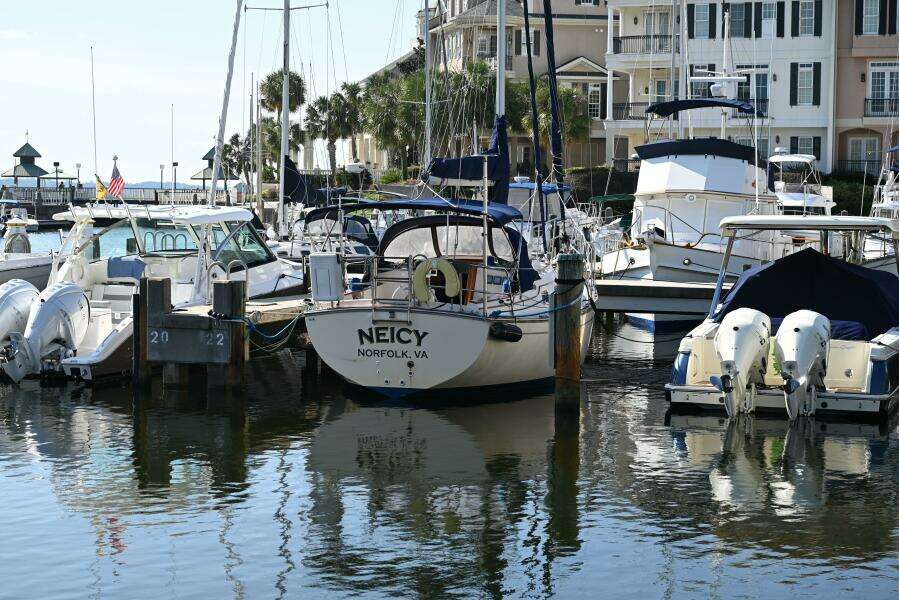 1997 Island Packet IP29