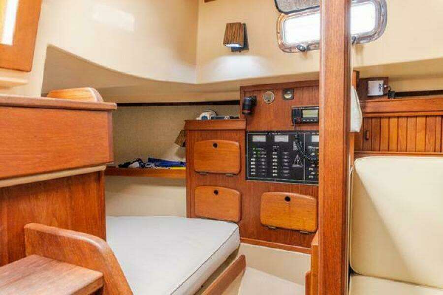 1997 Island Packet IP29