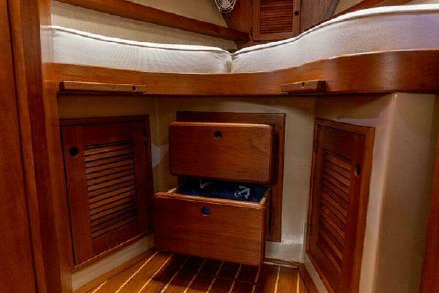 1997 Island Packet IP29