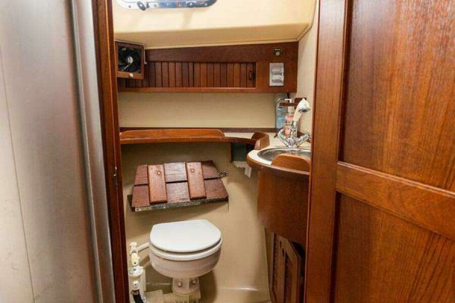 1997 Island Packet IP29