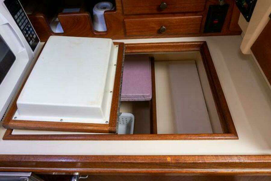 1997 Island Packet IP29