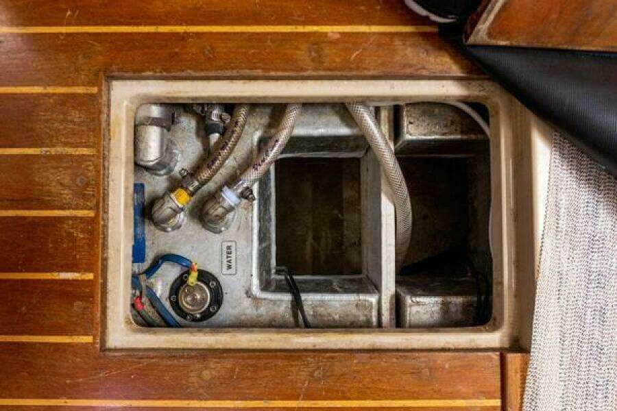 1997 Island Packet IP29