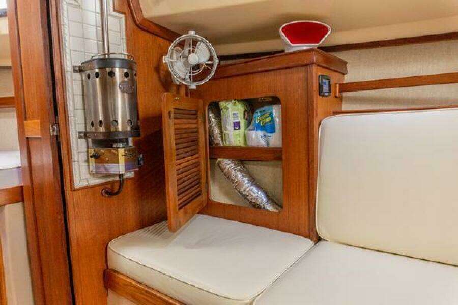 1997 Island Packet IP29