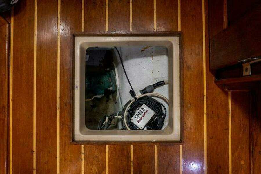 1997 Island Packet IP29