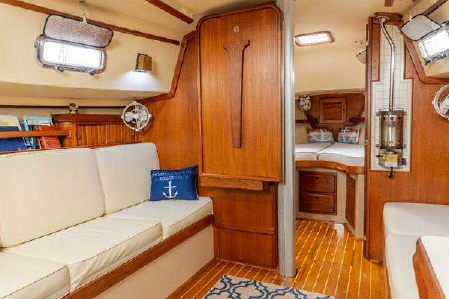 1997 Island Packet IP29