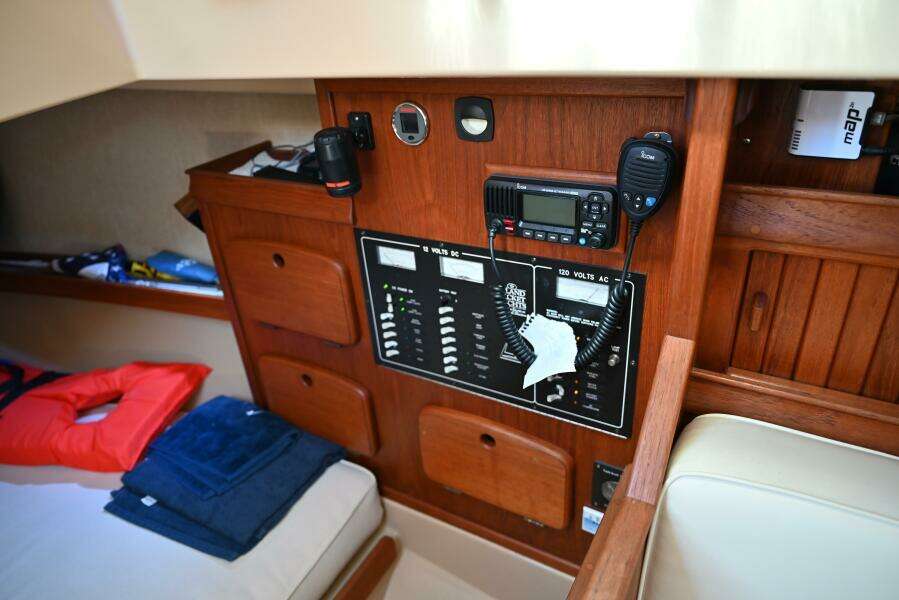 1997 Island Packet IP29