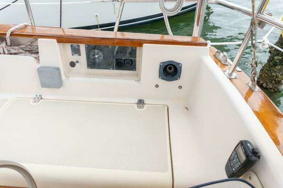 1997 Island Packet IP29