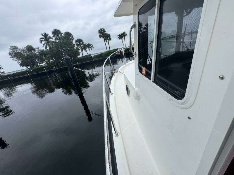 14 Nordic Tug 34 Port Forward