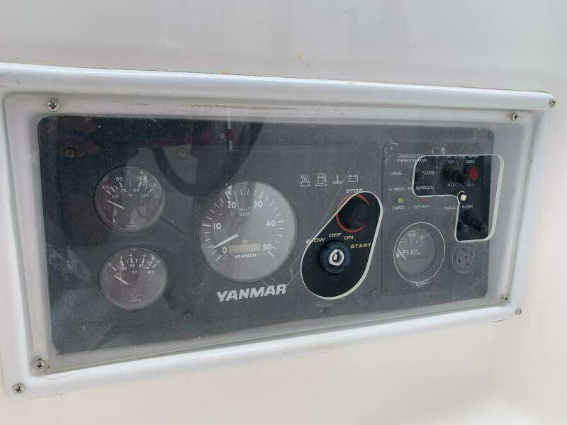 2009 Hunter 45 Deck Salon