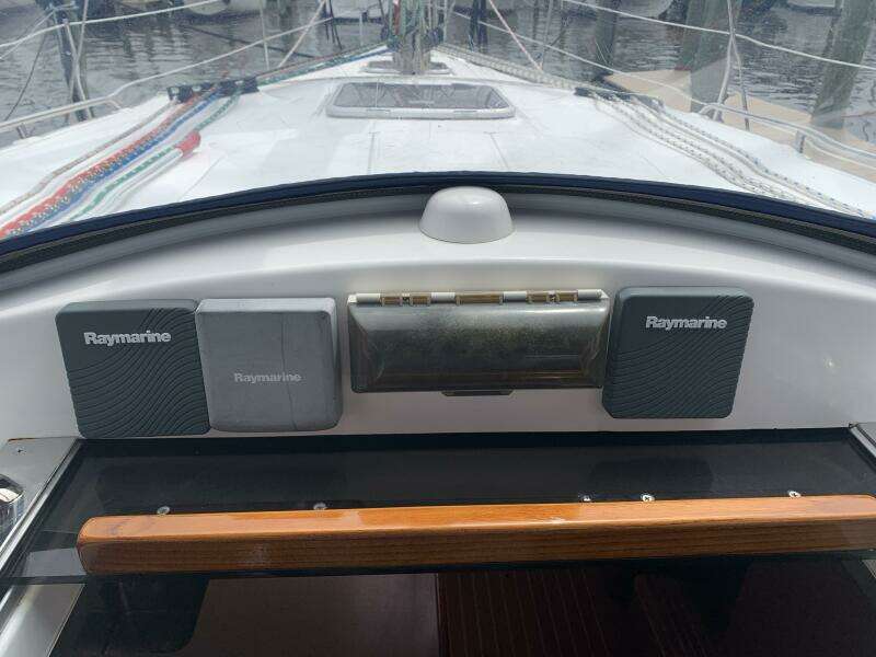 2009 Hunter 45 Deck Salon