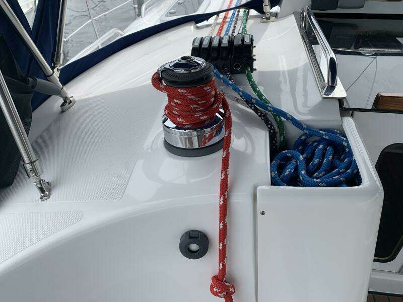 2009 Hunter 45 Deck Salon