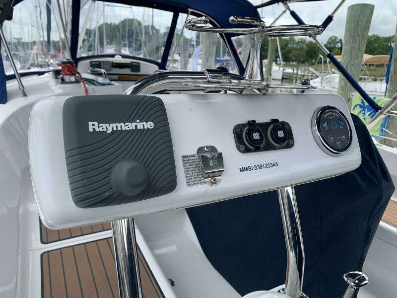 2009 Hunter 45 Deck Salon