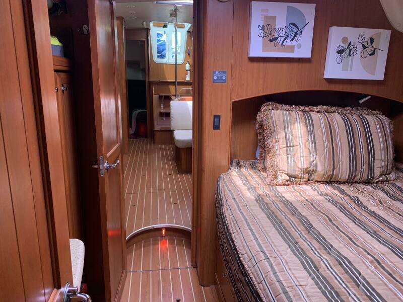 2009 Hunter 45 Deck Salon