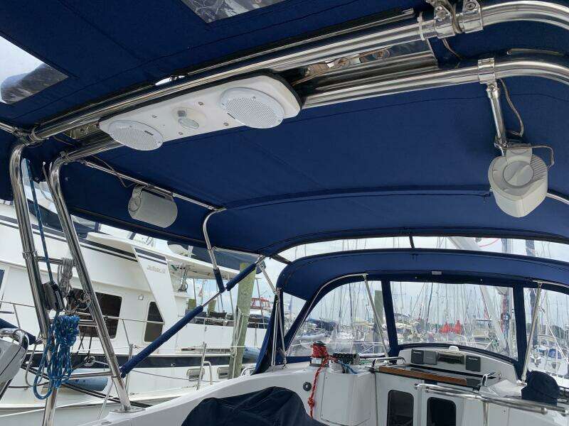 2009 Hunter 45 Deck Salon