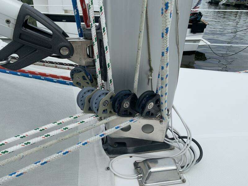 2009 Hunter 45 Deck Salon