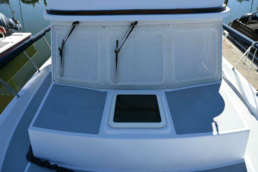 2005 Monk Flybridge Trawler