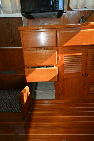 2005 Monk Flybridge Trawler