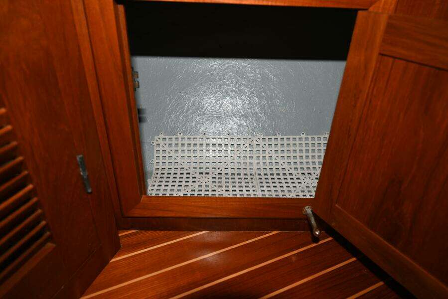 2005 Monk Flybridge Trawler