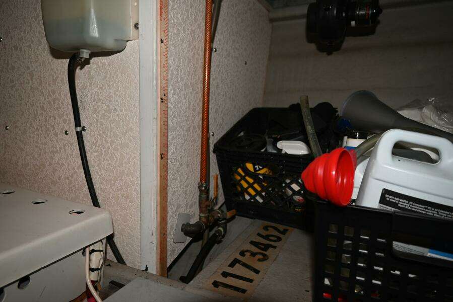 2005 Monk Flybridge Trawler