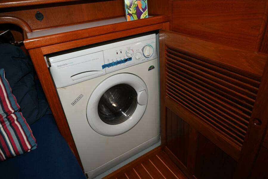 2005 Monk Flybridge Trawler