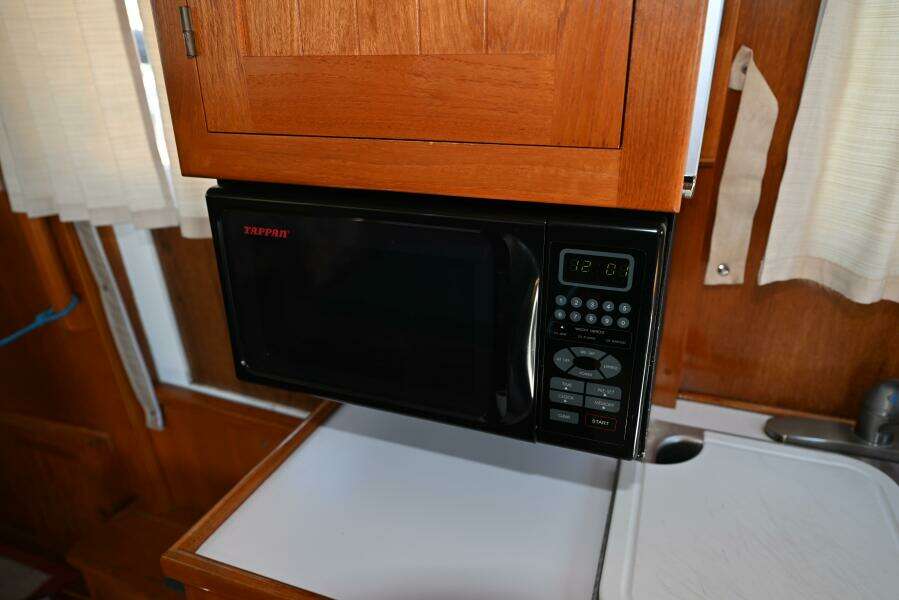 2005 Monk Flybridge Trawler